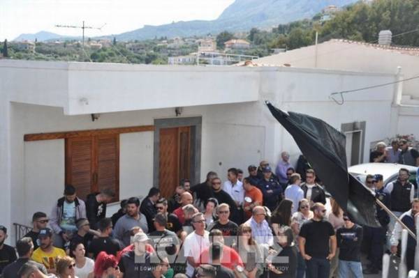 Χίος: Οργή λαού και μαύρες σημαίες για την &quot;παύση&quot; του Ρουκετοπόλεμου