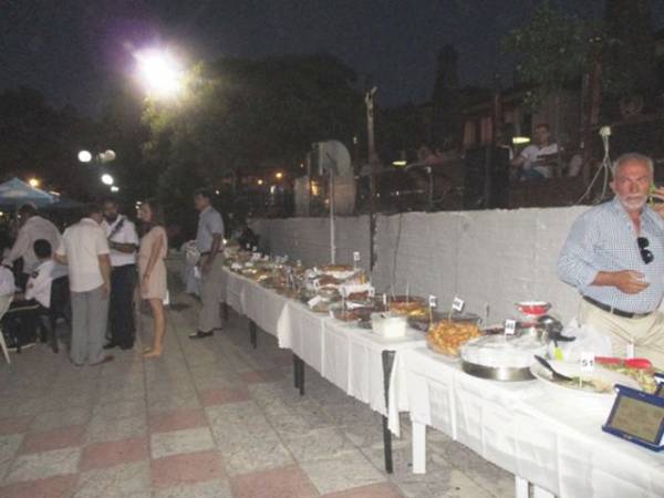 100 συνταγές στην εκδήλωση μαγειρικής στο Πεταλίδι 