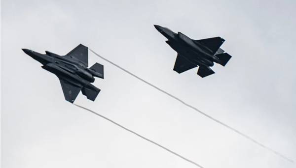 Κίεβο: Σχεδιάζει να στείλει να εκπαιδευτούν στα F-16 «αρκετές δεκάδες» πιλότοι μαχητικών