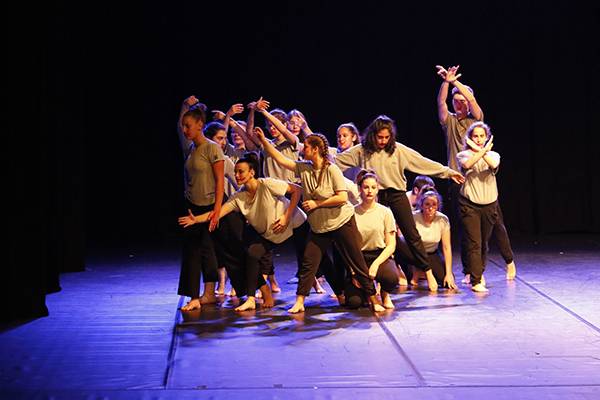 Εντυπωσιακές χορογραφίες μαθητών στο Μέγαρο Χορού Καλαμάτας (φωτογραφίες)