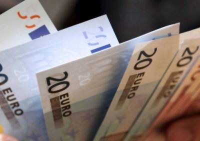 Απόδοση δώρου και συντάξεων ζητούν οι συνταξιούχοι