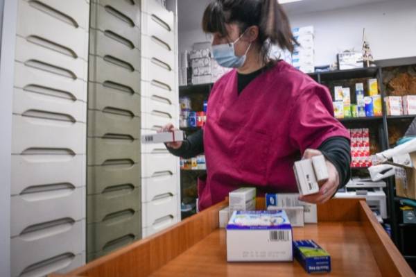 Ελλείψεις φαρμάκων: Οι φαρμακοποιοί διαψεύδουν το υπουργείο Υγείας