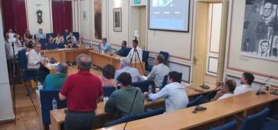Ακυρώνουν τη λειτουργία των Κοινοτήτων