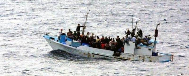 Ρυμούλκηση σκάφους με 65 πολίτες τρίτων χωρών, στο Κατάκολο