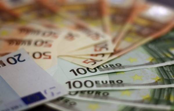 Ισχυρή ζήτηση για το 5ετές ομόλογο με τις προσφορές να ξεπερνούν τα 13 δισ. ευρώ