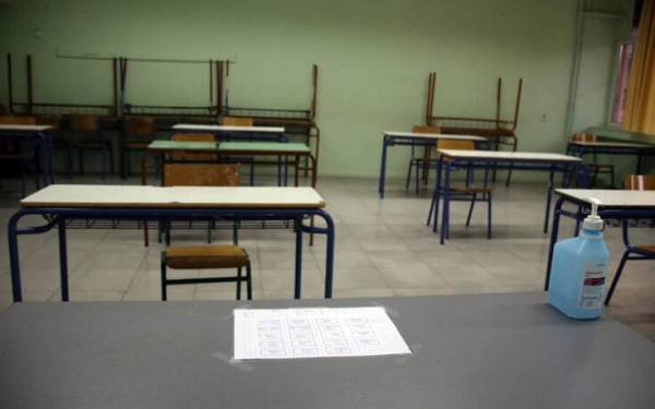 Σε αργία εκπαιδευτικός στην Εύβοια που φέρεται να είχε σχέση με 14χρονη μαθήτρια