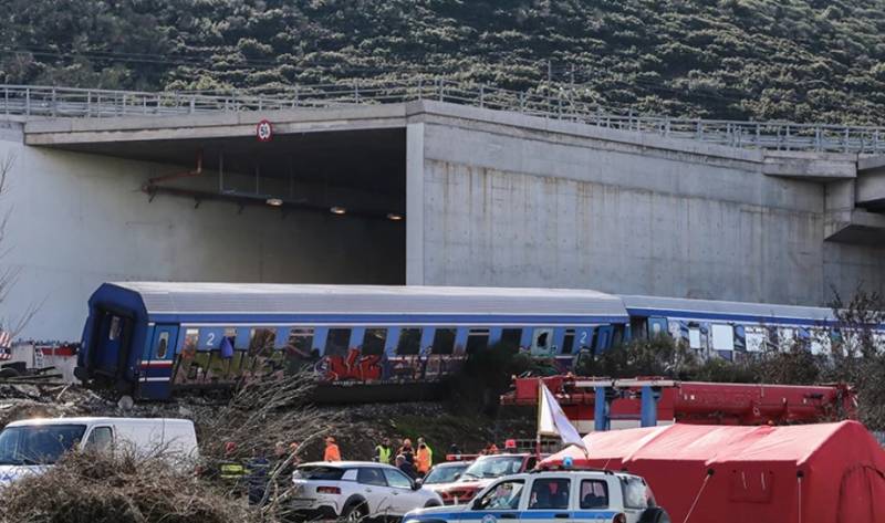 Τέμπη: Ελεύθερος με περιοριστικούς όρους ο διευθυντής της Διεύθυνσης Σιδηροδρομικών Συστημάτων του ΟΣΕ