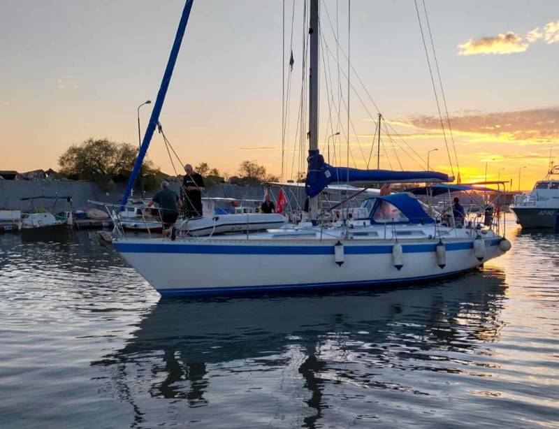 Προσάραξε ιστιοφόρο με 3 Γερμανούς στη Στούπα