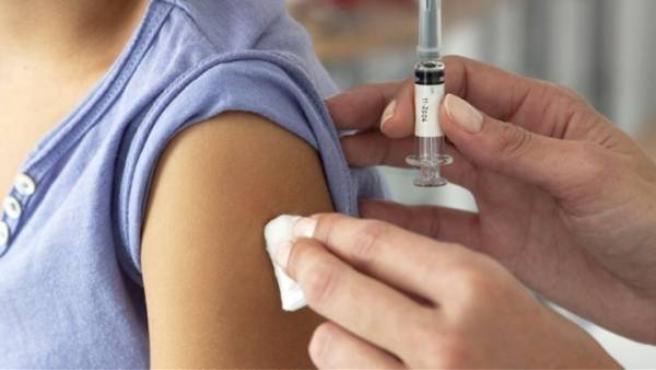 Υπουργείο Υγείας: Εχουν πραγματοποιηθεί 601.702 αντιγριπικοί εμβολιασμοί