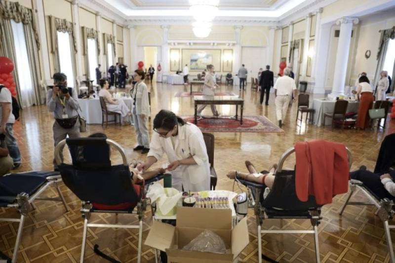 Εθελοντική αιμοδοσία στο Προεδρικό Μέγαρο με αφορμή την Παγκόσμια Ημέρα Εθελοντή Αιμοδότη