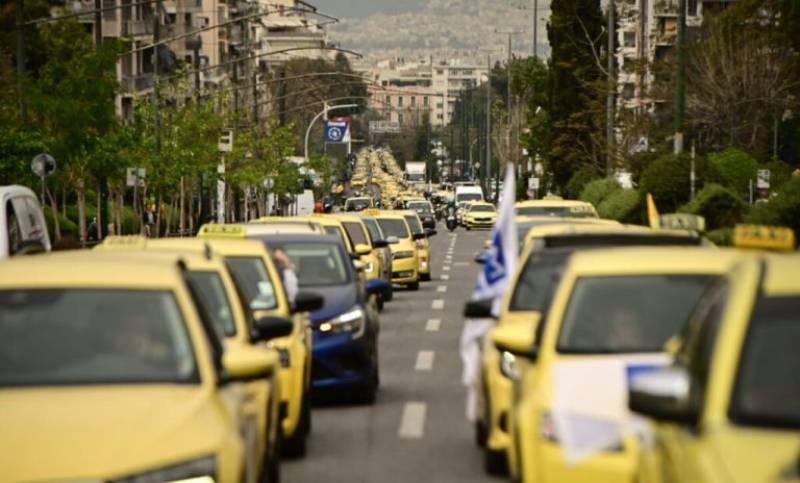 Χωρίς ταξί έως τα ξημερώματα της Πέμπτης η χώρα