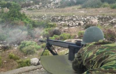 Ασκήσεις με πυρά στο πεδίο βολής