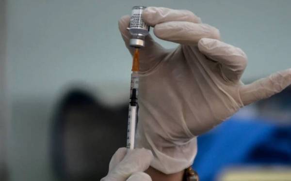Κέρκυρα: Σταθερή η κατάσταση της νοσηλεύτριας που φέρεται να παρέλυσε στα κάτω άκρα μετά τον εμβολιασμό της