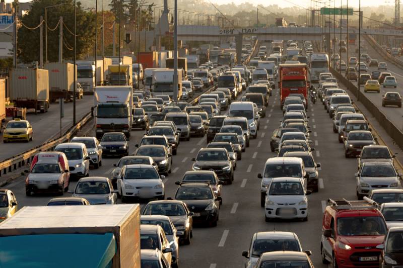 Μέτρα για το Κυκλοφοριακό: Μείωση των φορτηγών στον Κηφισό και έξυπνα φανάρια