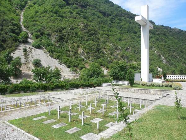 Μνημόσυνο για τους άταφους νεκρούς του Αλβανικού έπους
