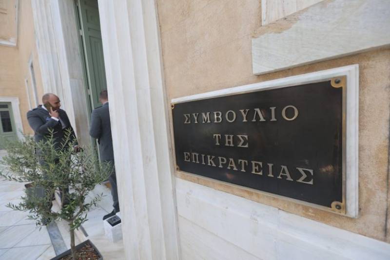 ΣτΕ: Οριστικό «όχι» στην επιστροφή 13ου και 14ου μισθού στο Δημόσιο, μόνο με νόμο μπορεί να επανέλθουν (Βίντεο)