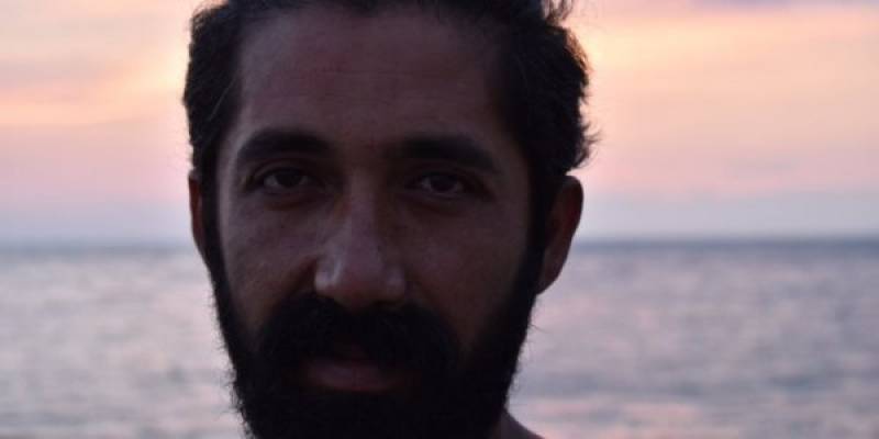 Στέλεχος της ΝΔ σε Ιρανό πρόσφυγα: «Θα πας από εκεί που ήρθες πίθηκε»