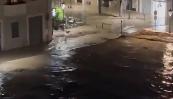 Πλημμύρισαν δρόμοι και σπίτια στην Ιταλία: Επτά νεκροί από τη σφοδρή κακοκαιρία (Βίντεο)
