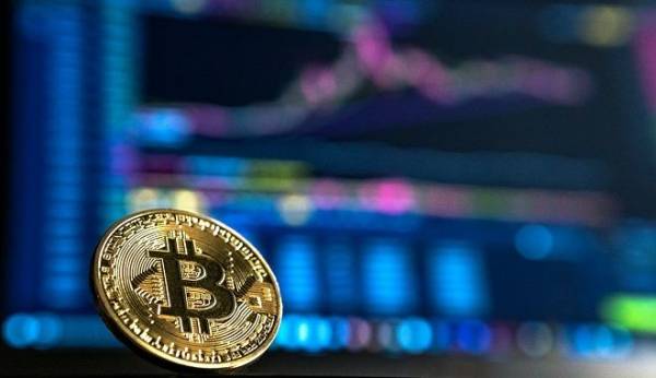 Bitcoin: Συνεχίζεται η βουτιά του - Αβεβαιότητα στις αγορές κρυπτονομισμάτων