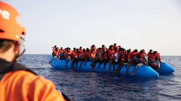 ΕΕ για μεταναστευτικό: Ανάγκη επείγουσας δράσης για τη βελτίωση της κατάστασης στα νησιά