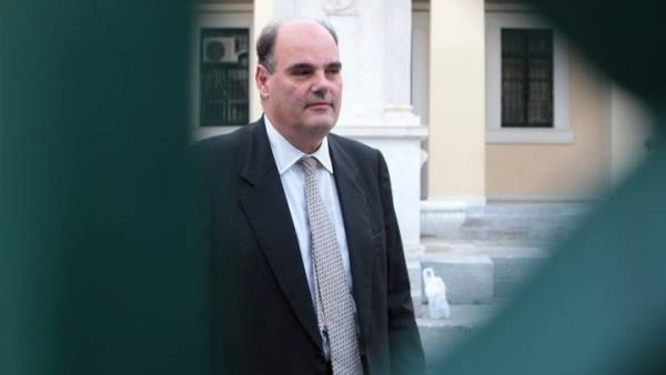 Θεόδωρος Φορτσάκης: Θετική η αύξηση του κατώτατου μισθού