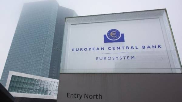 ΕΚΤ: Συνεδριάζει το Εποπτικό Συμβούλιο για να συζητήσει τις πιέσεις στον τραπεζικό τομέα
