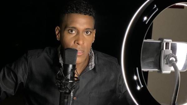 Ο Αϊτινός τραγουδιστής Μίκαμπεν πέθανε επί σκηνής στη διάρκεια συναυλίας στο Παρίσι