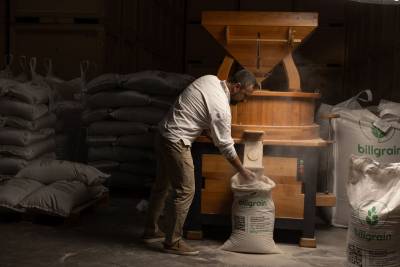 Από την Μπούτσα στην Καλαμάτα: Oικογένεια Ουκρανών ξανάχτίζει την ζωή της στη Μεσσηνία