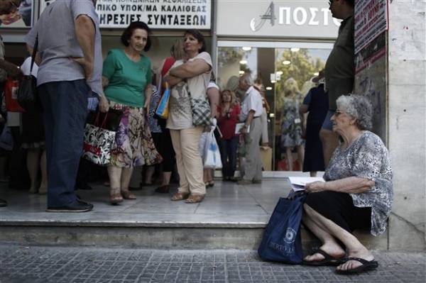 Καταργούνται με τροπολογία οι διατάξεις για μείωση συντάξεων