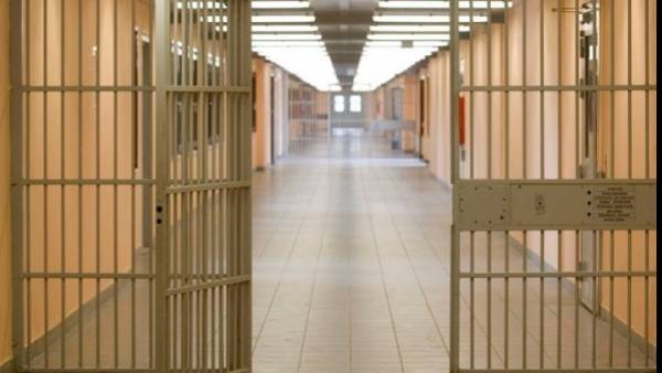 Κορυδαλλός: Μαχαίρια, ρόπαλα και κινητά βρέθηκαν σε κελιά κρατουμένων για τρομοκρατία