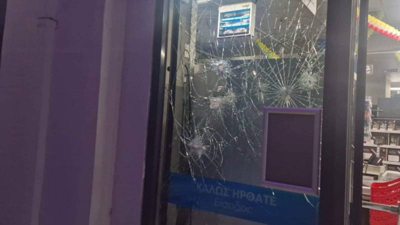 Πάτρα: Καταδρομική επίθεση σε 2 σούπερ μάρκετ από ομάδες αντιεξουσιαστών