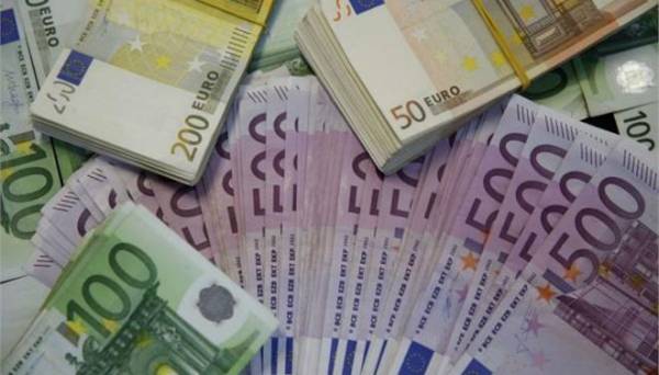 Πρωτογενές πλεόνασμα 3,756 δισ. ευρώ και υπέρβαση εσόδων 464 εκατ. ευρώ το οκτάμηνο στον προϋπολογισμό