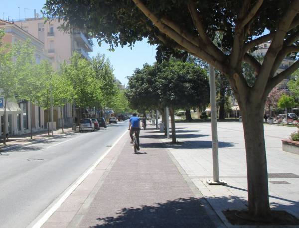 Δήμος Καλαμάτας: Εγκατάσταση συστήματος μίσθωσης ηλεκτρικών ποδηλάτων
