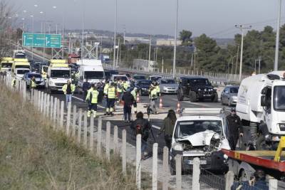 Ουρές χιλιομέτρων στην Αθηνών – Κορίνθου ύστερα από καραμπόλα έξι οχημάτων