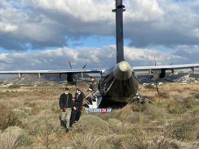 Μήλος: Αεροπορικό ατύχημα - Αεροσκάφος εκτός διαδρόμου στην προσγείωση (βίντεο)
