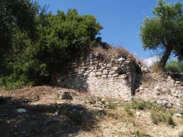 Κάστρα και οχυρά στη Μεσσηνία: Η οχύρωση στην Κόσμινα (Château de Cosmina)
