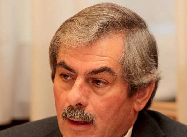 Συνεδρίαση για λιμάνι Μαράθου ζητεί ο Πετράκος