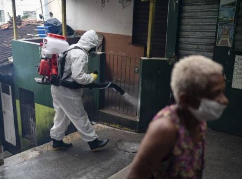 Κορονοϊός: «Θερίζει» την Βραζιλία η πανδημία - 1.156 νέα θύματα και ρεκόρ κρουσμάτων