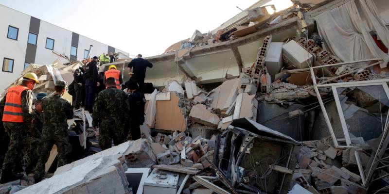 Σεισμός στην Αλβανία: Στους 30 νεκρούς ο τραγικός απολογισμός