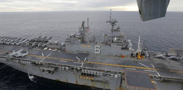 ΗΠΑ: Πυρκαγιά σε πολεμικό πλοίο, σε βάση στο Σαν Ντιέγκο