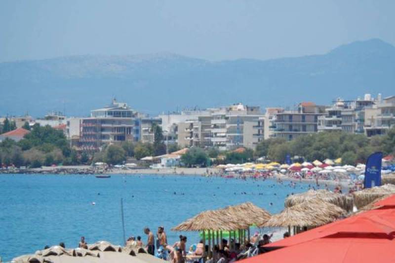 Αυξήθηκαν κατά 23,9% τα ταξιδιωτικά έσοδα, σύμφωνα με τα στοιχεία της Τράπεζας της Ελλάδας