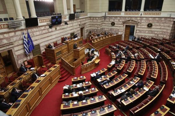 Βουλή: Στην Ολομέλεια το νομοσχέδιο «Δουλειές Ξανά»