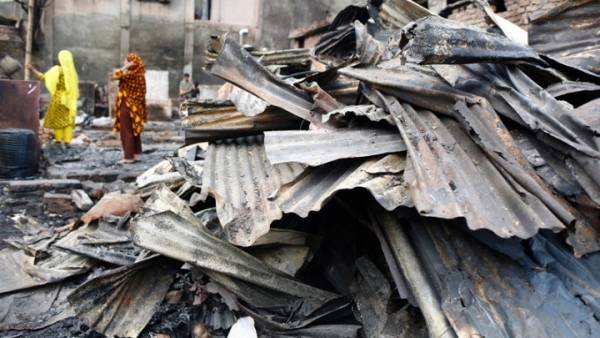 Πυρκαγιά σε εργοστάσιο στο Μπανγκλαντές - Τουλάχιστον δέκα νεκροί