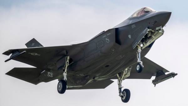 Το Πεντάγωνο ανακοίνωσε τις τιμές των αεριωθούμενων F-35 για τα επόμενα 3 χρόνια