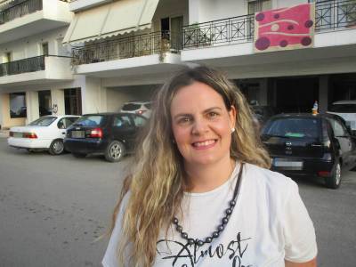 Καλαμάτα: Παρέδωσαν χωρίς δεύτερη σκέψη τις 5.000 ευρώ που βρήκαν στο δρόμο (βίντεο)