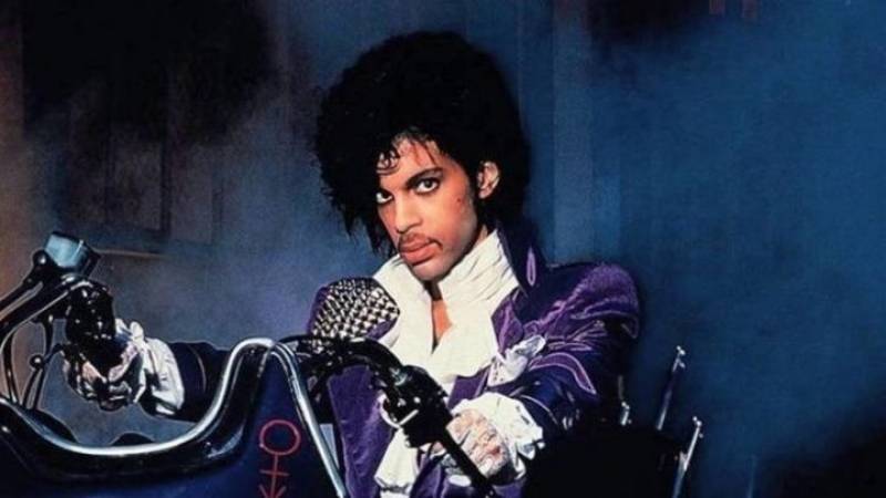 Θαυμαστές τίμησαν τον Prince τρία χρόνια μετά τον θάνατό του
