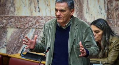 Τσακαλώτος: Η τροπολογία για την Golden Visa δεν θα προσφέρει καμία λύση