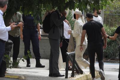 Στη φυλακή το ζευγάρι των γιατρών για το θάνατο του Γιώργου Μαζωνάκη (βίντεο)