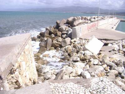 &quot;Ναυμαχία&quot; για τα έργα στο λιμάνι της Κυπαρισσίας