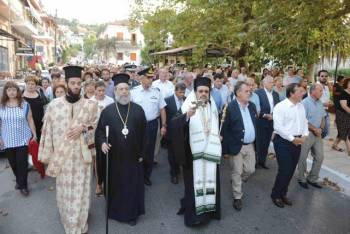 Υποδοχή ιερών λειψάνων στο Πεταλίδι (φωτογραφίες)